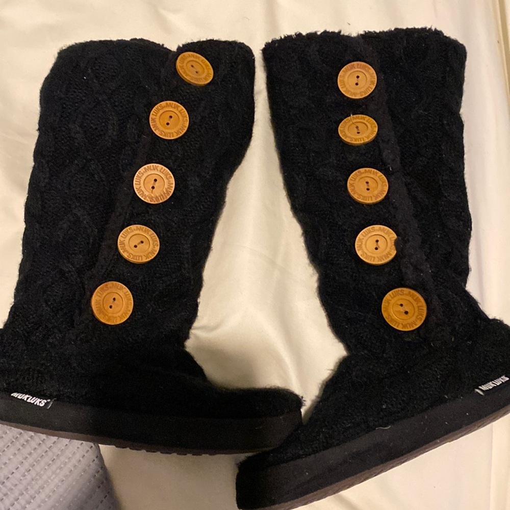 Muk Luks black